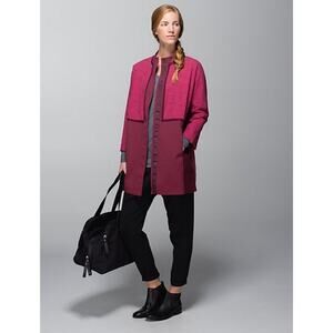 Lululemon Maroon Burgundy Berry Cocoon Coat Jacket Womens Size M